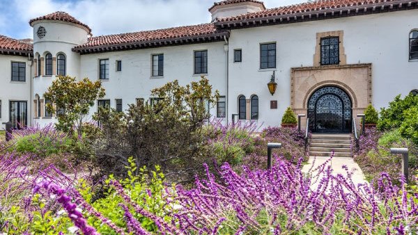 Community Hospital of the Monterey Pennisula, Monterey, California, 93940