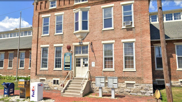 Roxbury Treatment Center - East Louther Street, Carlisle, Pennsylvania, 17013