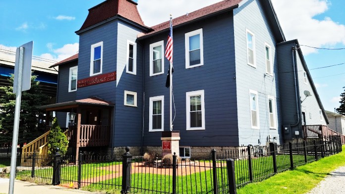 Guildhaus Halfway House, Blue Island, Illinois, 60406