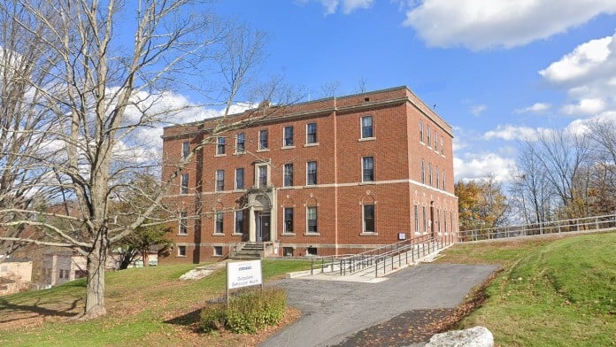 Harrington Memorial Hospital - Outpatient, Southbridge, Massachusetts, 01550