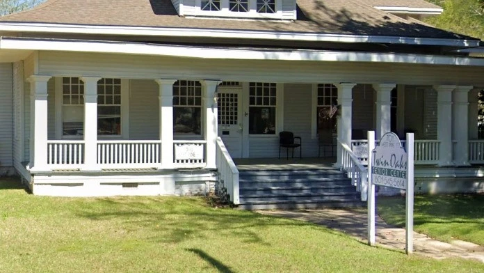 Twin Oaks Senior Center, Hattiesburg, Mississippi, 39401