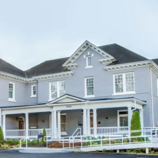 Dilworth Center, Charlotte, North Carolina, 28203