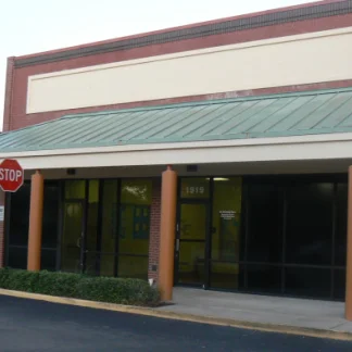 New Season - St. Petersburg Metro Treatment Center, Tarpon Springs, Florida, 34689