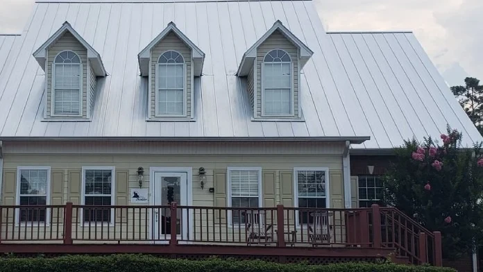 The Shoulder, Mobile, Alabama, 36527