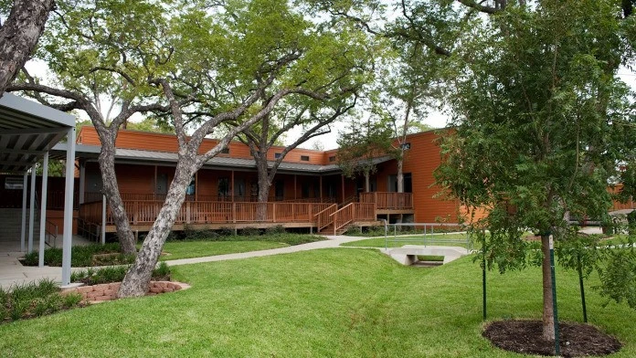 Phoenix House - Hill A. Feinberg Academy, Dallas, Texas, 75219