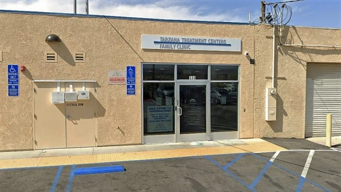 Tarzana Treatment Center, Palmdale, California, 01121