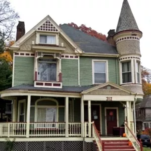 Highland House, New Castle, Pennsylvania, 16101